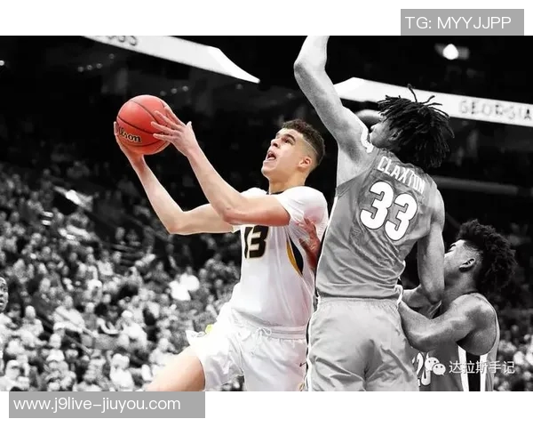 小迈克尔波特砍下35分感慨队友支持进攻节奏更流畅 小迈克尔波特砍下35分感慨队友支持进攻节奏更流畅