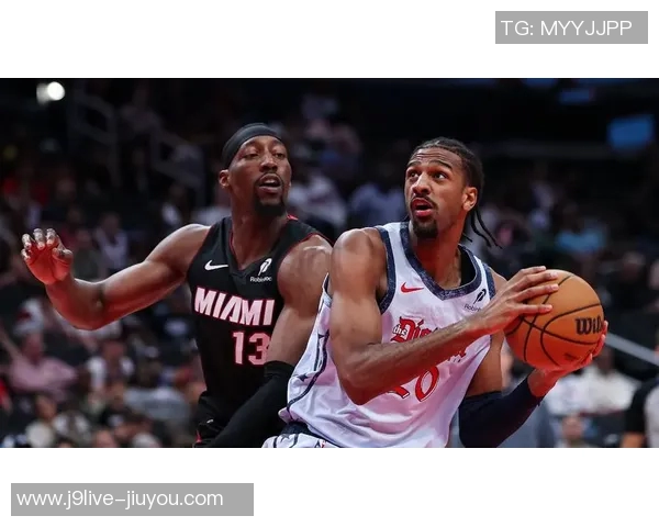 阿德巴约力挺希罗强调球队团结反对外界指责与抨击