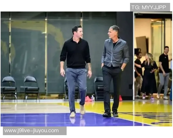 雷迪克直言队内一球员战术理解力差半场比赛仍不明白战术意图